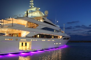 Luxury yacht Seanna by night